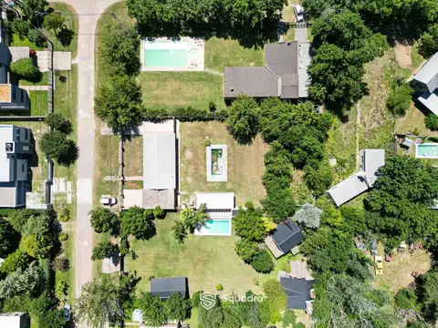 VENTA | PERMUTA - Casa de 4 dormitorios, y piscina -Don Mateo, Funes. APTO CRÉDITO.