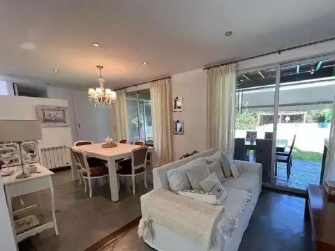 Casa en Alquiler de 3 dormitorios