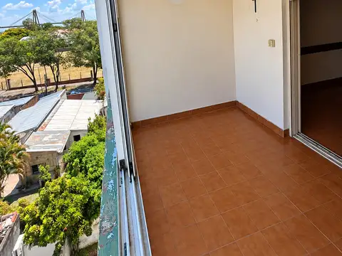 Departamento 3 Dormitorios con balcón y cochera en zona Cambá Cuá