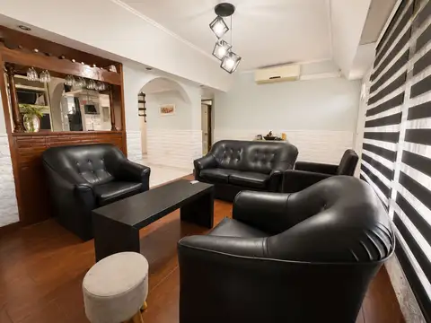 Depto Tipo Casa en Venta de 5 ambientes