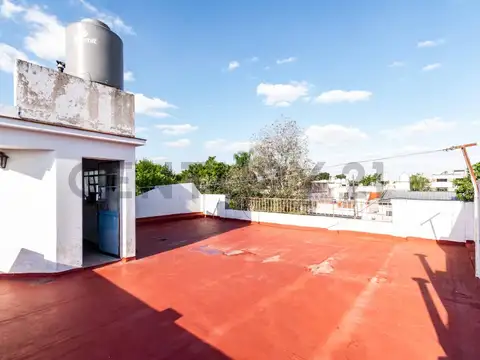 PH 3 AMBIENTES ENTRADA INDEPENDIENTE CON PATIO Y GRAN TERRAZA