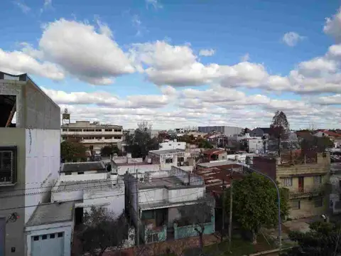 Departamento en Alquiler en Lanus Este, $ 380.000