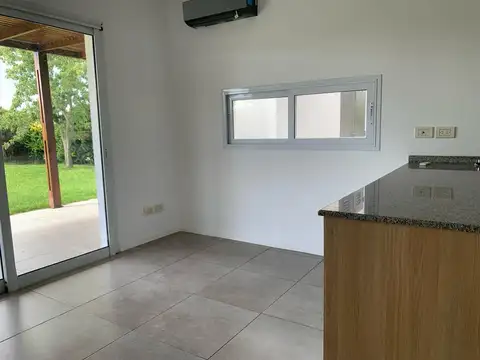 Casa en Alquiler al Norte