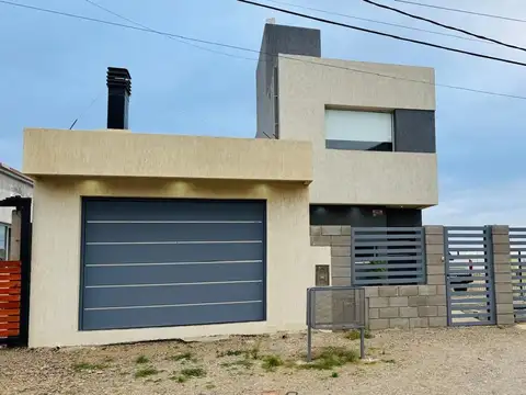 VENTA DIVINA CASA 3 AMBIENTES, ALTOS DEL VISTA HERMOSA