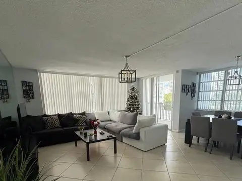 NE183rd st Aventura, Florida