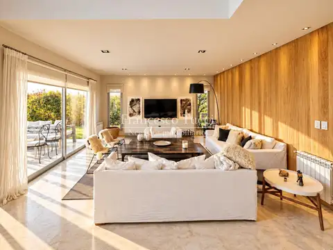 Casa en Venta al Oeste