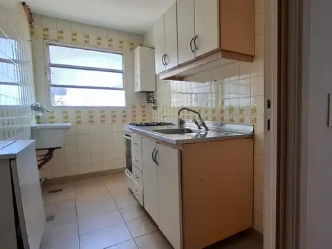 San Martin 2200, Piso 6