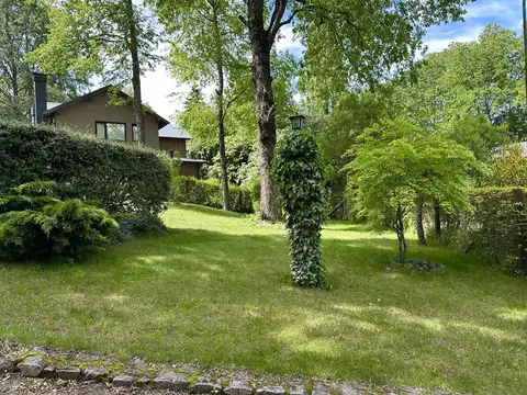 Casa en Venta con 5 cocheras
