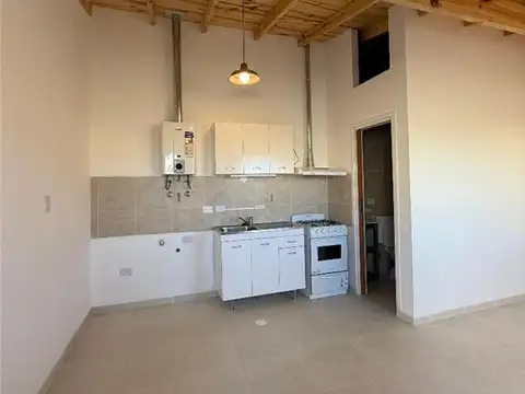 Guayaquil 300, Piso P.B.