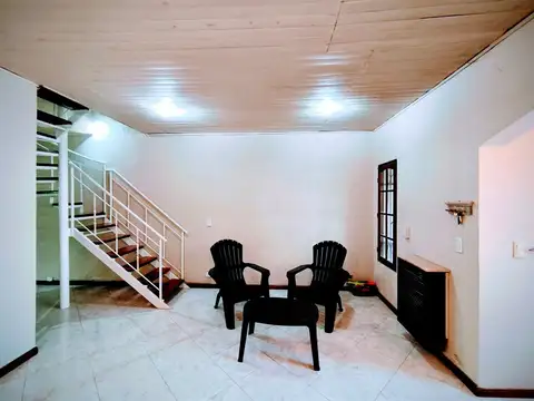 Depto Tipo Casa en Venta de 6 ambientes
