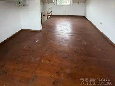 Oficina 4 ambientes con 2 baños