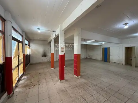 LOCAL COMERCIAL EN VENTA. SOBRE PASEO 107