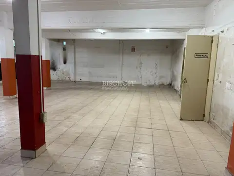 LOCAL COMERCIAL EN VENTA. SOBRE PASEO 107