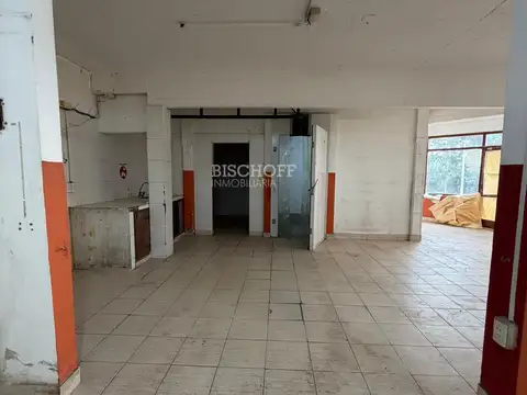 LOCAL COMERCIAL EN VENTA. SOBRE PASEO 107