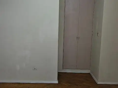 Ramon Lista 5200 , Piso 5