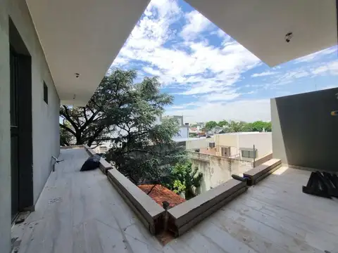 2 AMBIENTES SEMIPISO ESCRITORIO BALCON MATADEROS