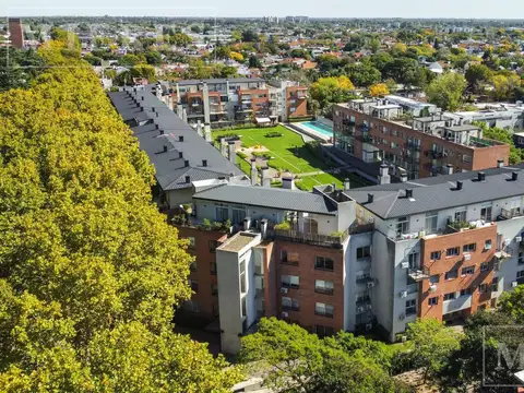 Departamento en dúplex de 4 ambientes, con dormitorios en planta baja en Beccar Plaza II en venta
