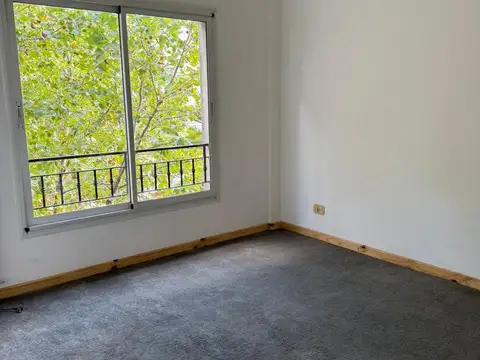 Maestro Ángel D Elía 1700, Piso 2