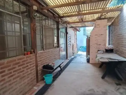 Casa 4 ambientes con 6 baños