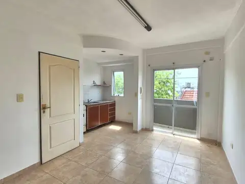 ALQUILER DEPARTAMENTO SEMIPISO 1 DORM - 30 e/55 y 56 - LA PLATA