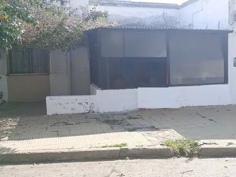 VENTA A RECICLAR VALOR TERRENO ALTO ALBERDI