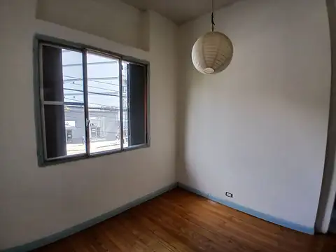 Depto Tipo Casa 2 ambientes con 1 baño