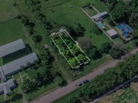 Terreno en venta frente a SIXTY