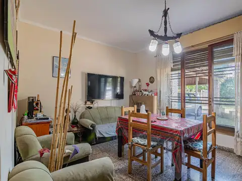 Casa en Venta con 1 cochera
