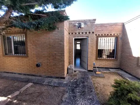 Venta de Casa 3 AMBIENTES en B° CALAFATE, LAS HERAS
