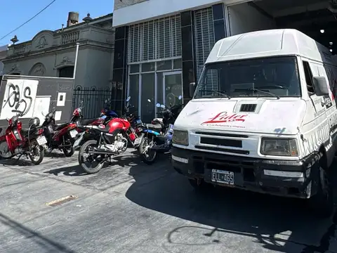 Av. del Rosario  al 400