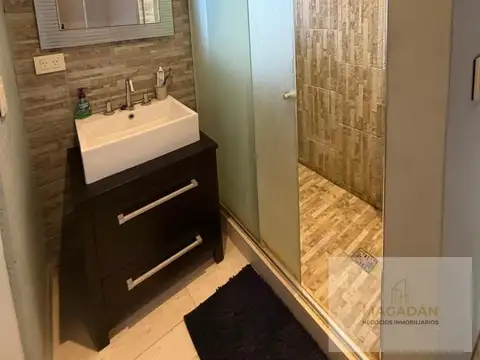 VENTA-Ph de 5 ambientes    depto de 2 amb -Villa Sarmiento - ACEPTA PERMUTA