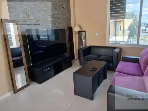 VENTA-Ph de 5 ambientes    depto de 2 amb -Villa Sarmiento - ACEPTA PERMUTA