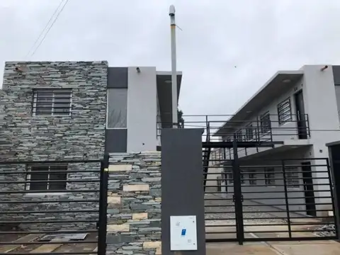 Caseros 100, Piso PA