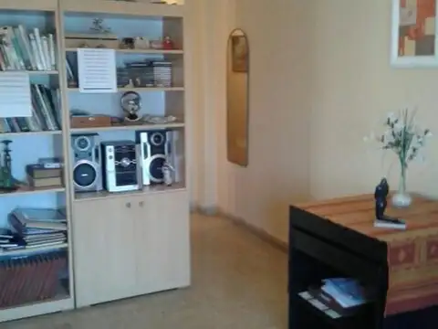 Departamento en primer piso. Excelente ubicacion. Apto Credi