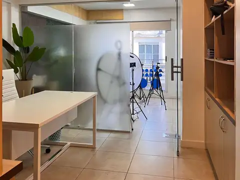 Oficinas al Frente en Flores