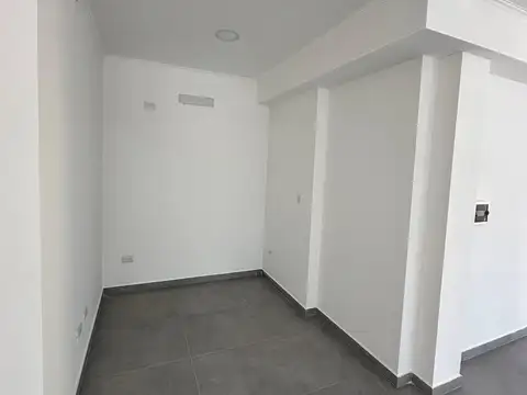 VENTA LOCAL COMERCIAL A ESTRENAR 103 M2 - CASILDA