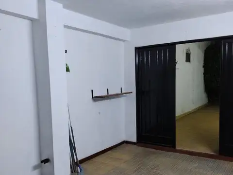 Casa en Venta en Castelar Sur, USD 95.000