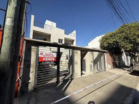 Departamento tres ambientes con terraza en Villa Dominico