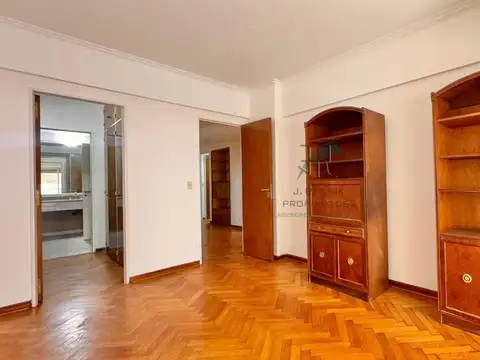 Departamento 5 ambientes con 4 baños