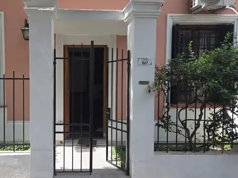 FLORIDA PH  FRENTE 2 PLANTAS 3 DORMITORIOS, TERRAZA CON PARRILLA