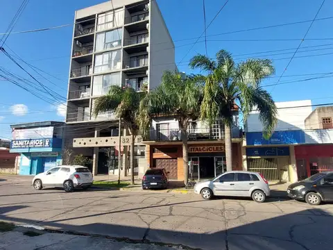 VENTA LOTE COMERCIAL CON LOCAL COCHERA ESCOBAR