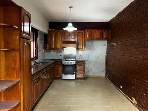 Depto Tipo Casa en Venta de 4 ambientes