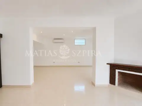 Depto Tipo Casa en Venta en Castelar Norte, USD 158.000
