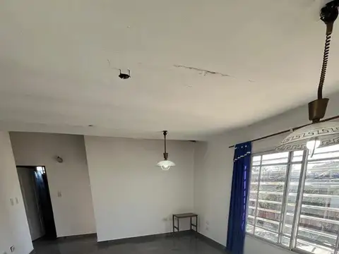 ALQUILER PH 4 AMBIENTES INTERNO EN PRIMER PISO. LA TABLADA