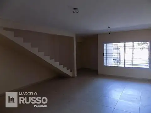 Depto Tipo Casa en Venta de 3 dormitorios