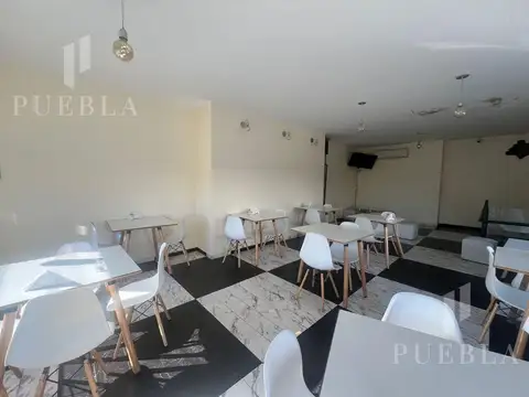 Av Hipolito Yrigoyen al 6600