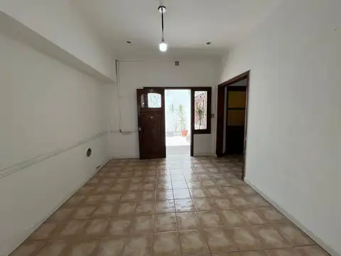 Depto Tipo Casa en Venta en Lanus Oeste, USD 70.000