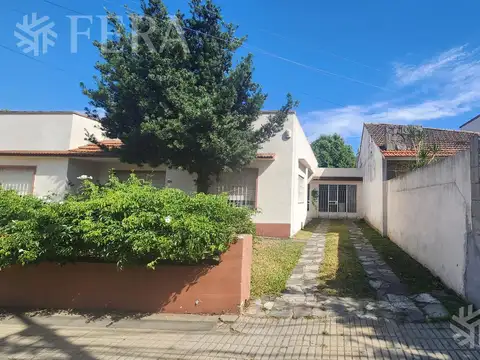 Casa en Venta en Bernal, USD 180.000