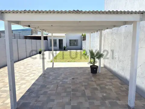 Casa 5 ambientes con 1 baño
