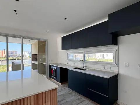 Venta Casa a La Laguna en Santa Isabel II Ingeniero Maschwitz Escobar